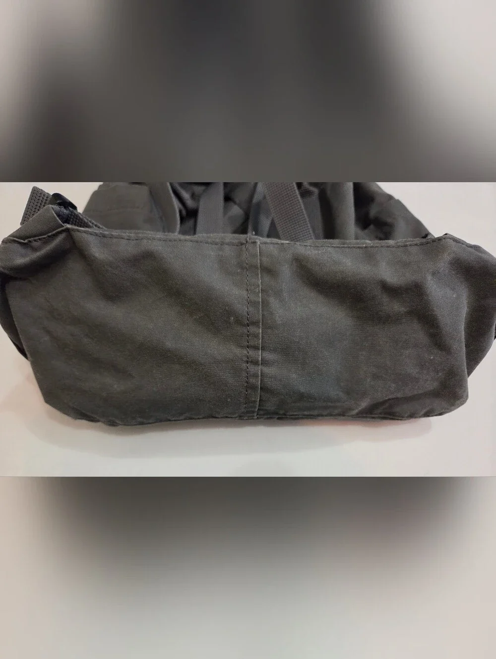 Fjallraven Kanken Classic Backpack in Dark Gray